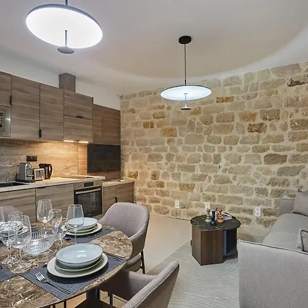 Center Of By Prestige Appartamento