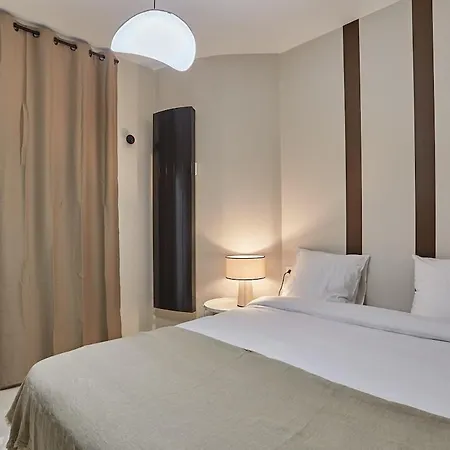 Center Of By Prestige * Parigi